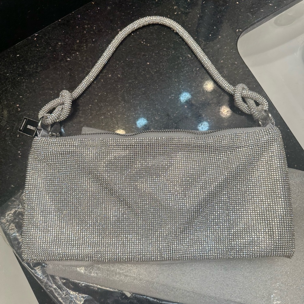 Express sparkling Clutch